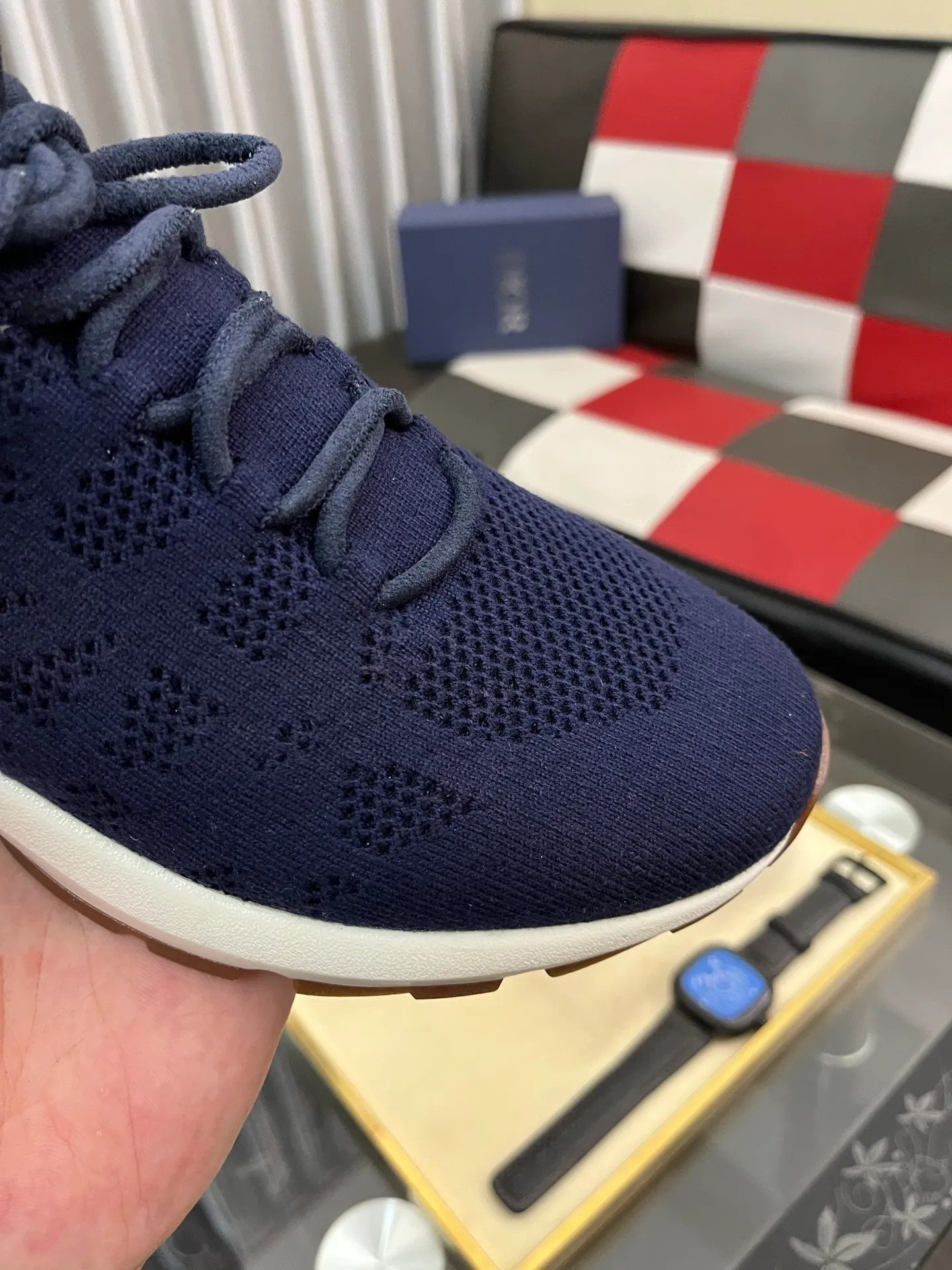 Men's shoes 💰: 400⌚️⌚️2025 new Dior fly-knit breathable casual men's shoes are on the market, original order, impeccable, the upper is made of imported fly-knit, and the original outsole is made one to one quarter. It is super comfortable on the feet. It is a must-buy pair of shoes. Available in sizes 38-446️⃣